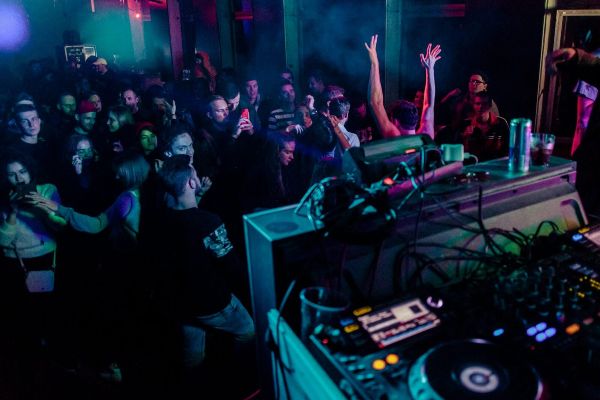 DJ Nito Hernández · Fiestas con DJ en Pamplona para peñas y eventos