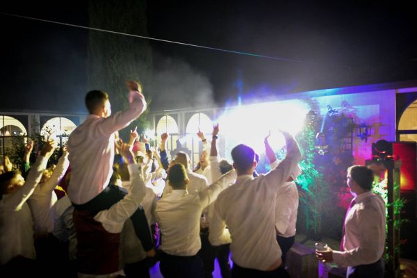 DJ Nito Hernández · Fiestas con DJ para bodas en Pamplona y Navarra